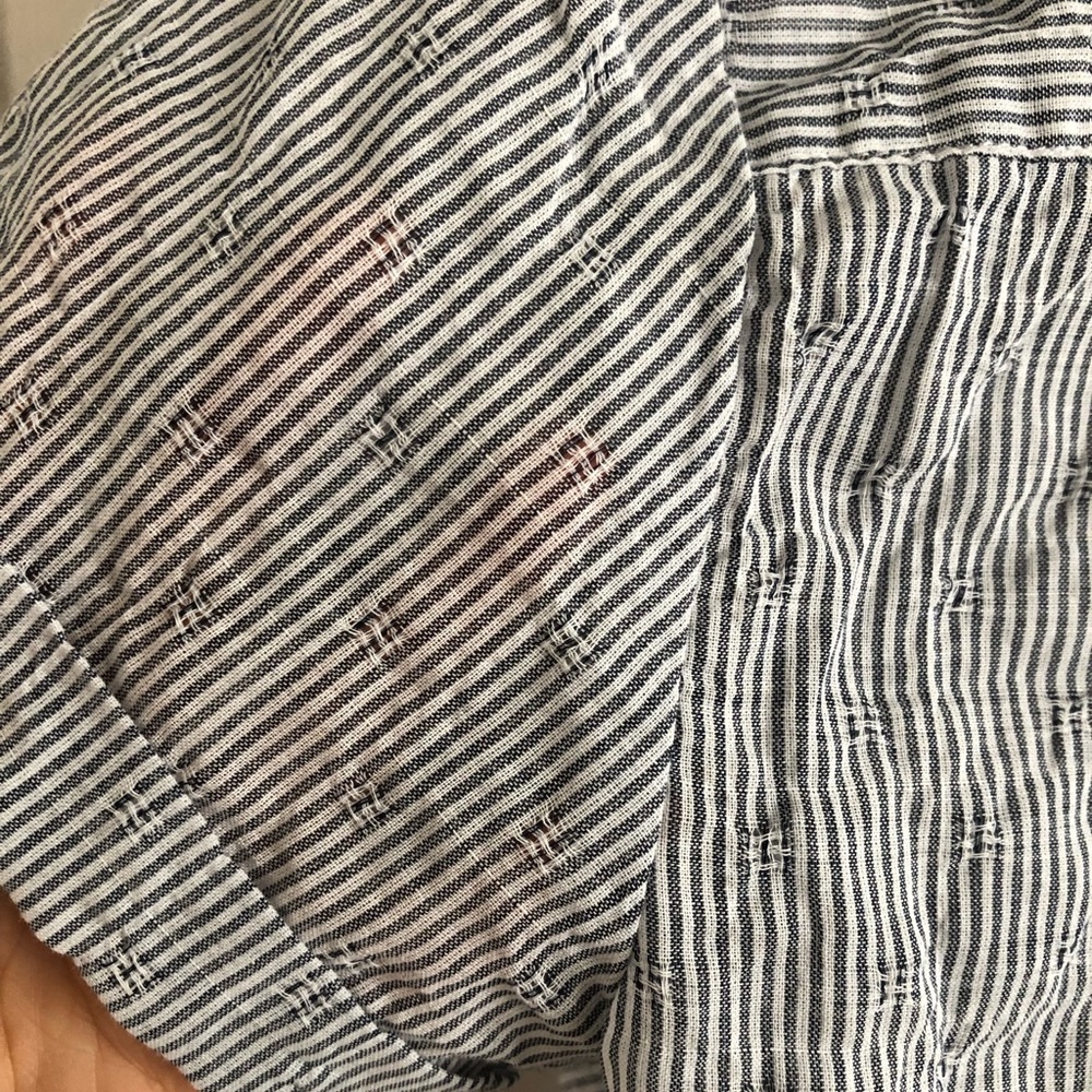 Universal Threads Top - Picture 5 of 5